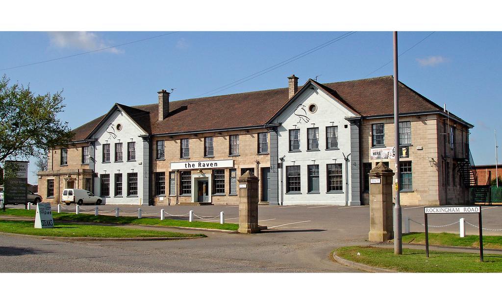 The Raven Hotel Corby Eksteriør billede