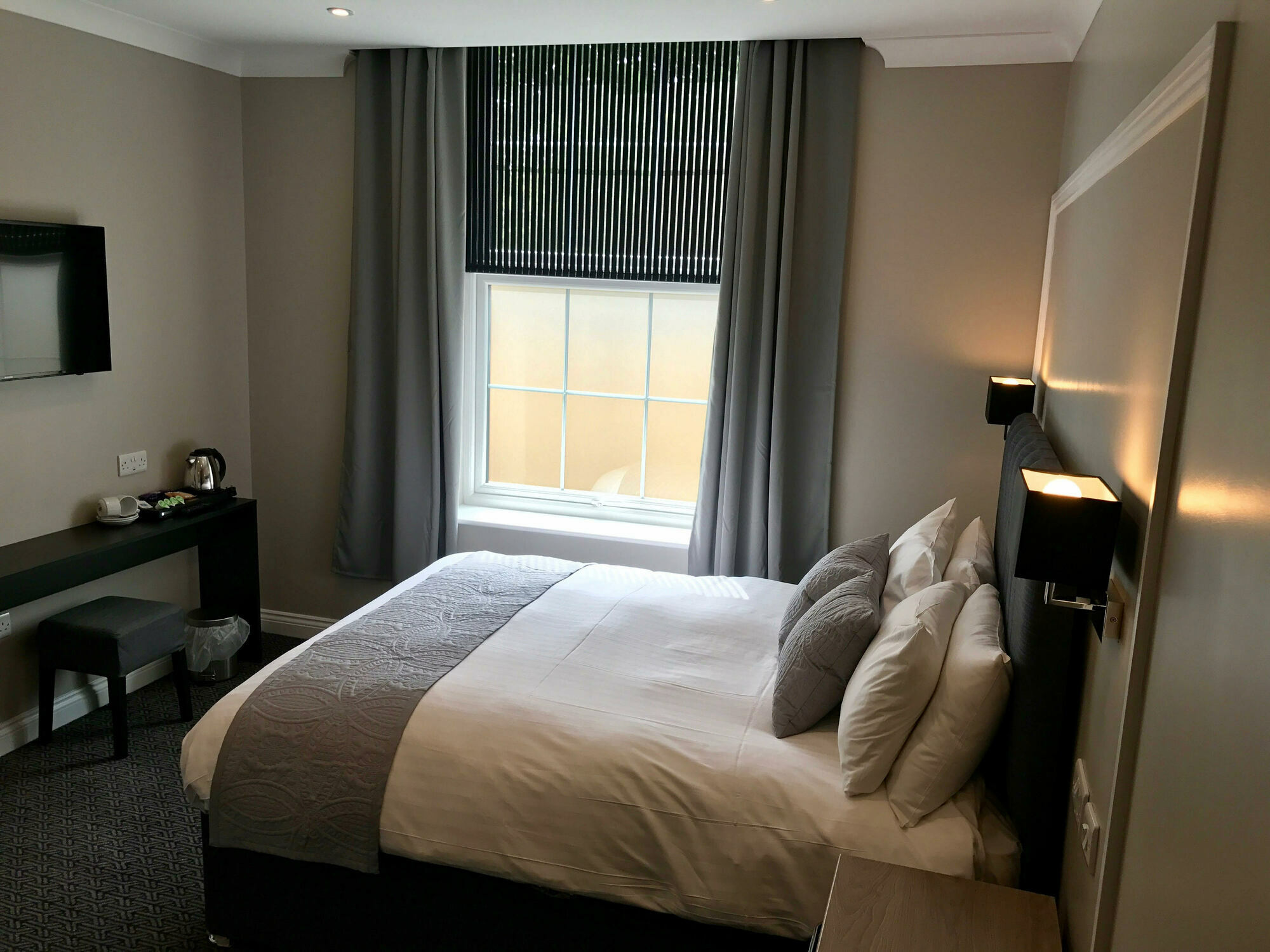 The Raven Hotel Corby Eksteriør billede